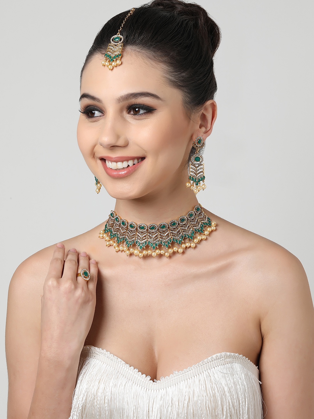 Zaveri Pearls Gold-Plated Green & White Austrian Diamond-Studded & Beaded Jewellery Set
Zaveri Pearls Gold-Plated Green & White Austrian Diamond-Studded & Beaded Jewellery Set