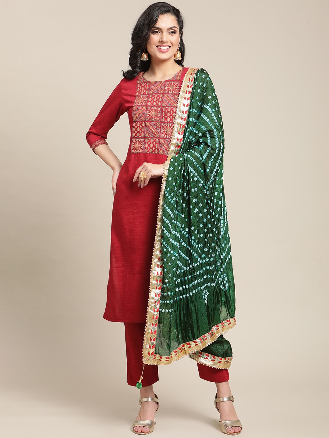 Varanga Women Maroon & Green Floral Yoke Design Thread Work Kurta & Trousers & Dupatta
Varanga Women Maroon & Green Floral Yoke Design Thread Work Kurta & Trousers & Dupatta