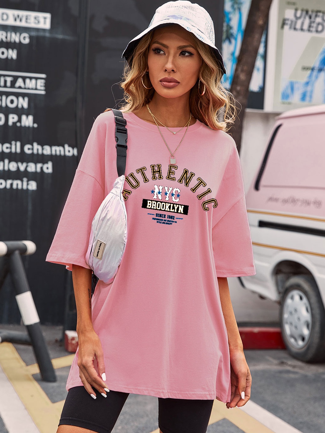 URBANIC Women Pink Relaxed Fit Typography Printed Drop-Shoulder Sleeves Longline T-shirt
URBANIC Women Pink Relaxed Fit Typography Printed Drop-Shoulder Sleeves Longline T-shirt