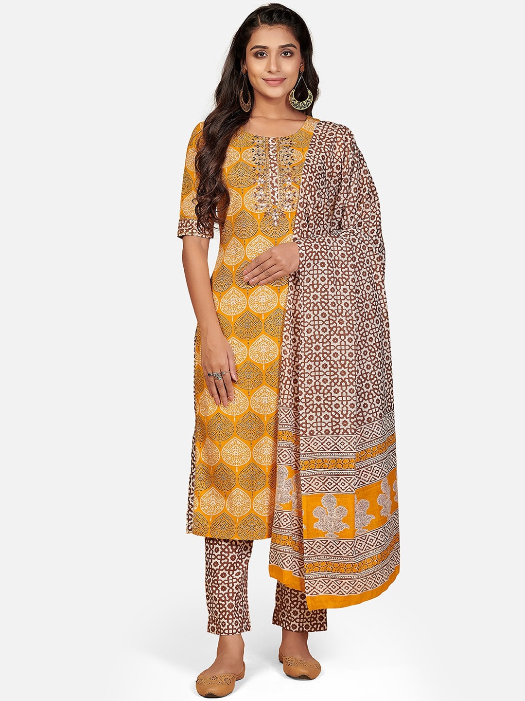 Vbuyz Women Mustard Yellow Ethnic Motifs Printed Regular Thread Work Pure Cotton Kurta with Trousers & With
Vbuyz Women Mustard Yellow Ethnic Motifs Printed Regular Thread Work Pure Cotton Kurta with Trousers & With