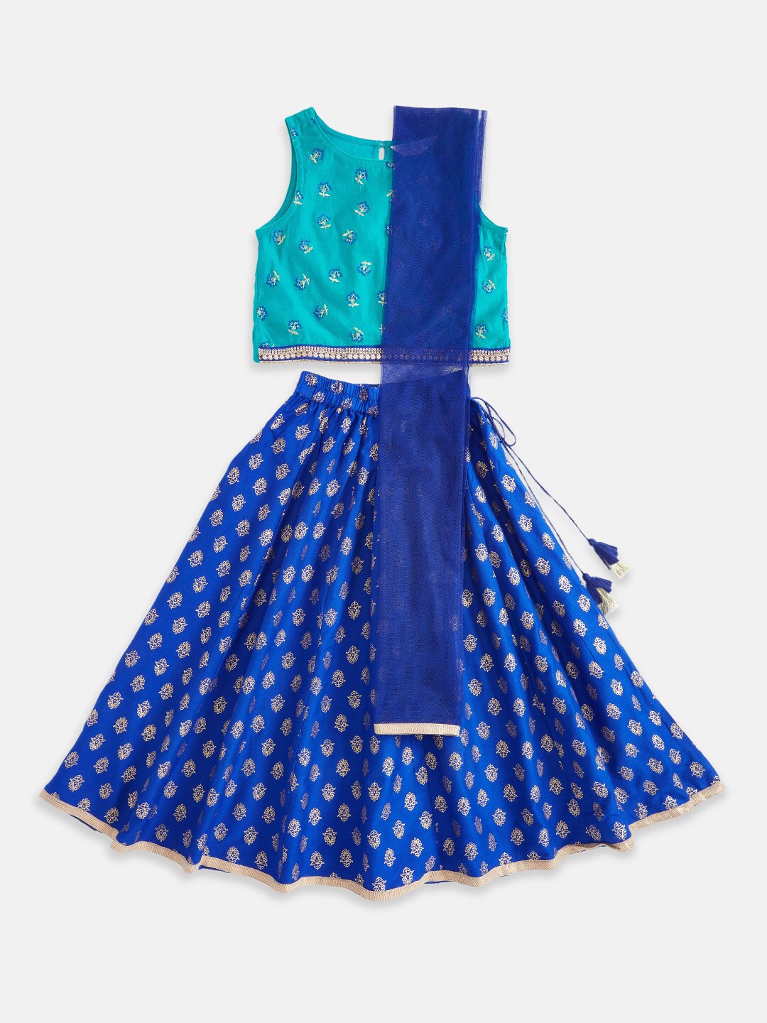 AKKRITI BY PANTALOONS Girls Teal & Blue Embroidered Foil Print Ready to Wear Lehenga & Blouse With Dupatta
AKKRITI BY PANTALOONS Girls Teal & Blue Embroidered Foil Print Ready to Wear Lehenga & Blouse With Dupatta