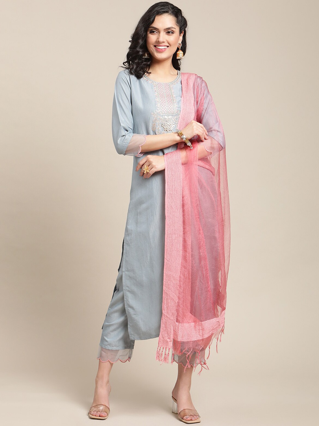 Varanga Women Blue Yoke Design Regular Thread Work Kurta with Trousers & With Dupatta
Varanga Women Blue Yoke Design Regular Thread Work Kurta with Trousers & With Dupatta