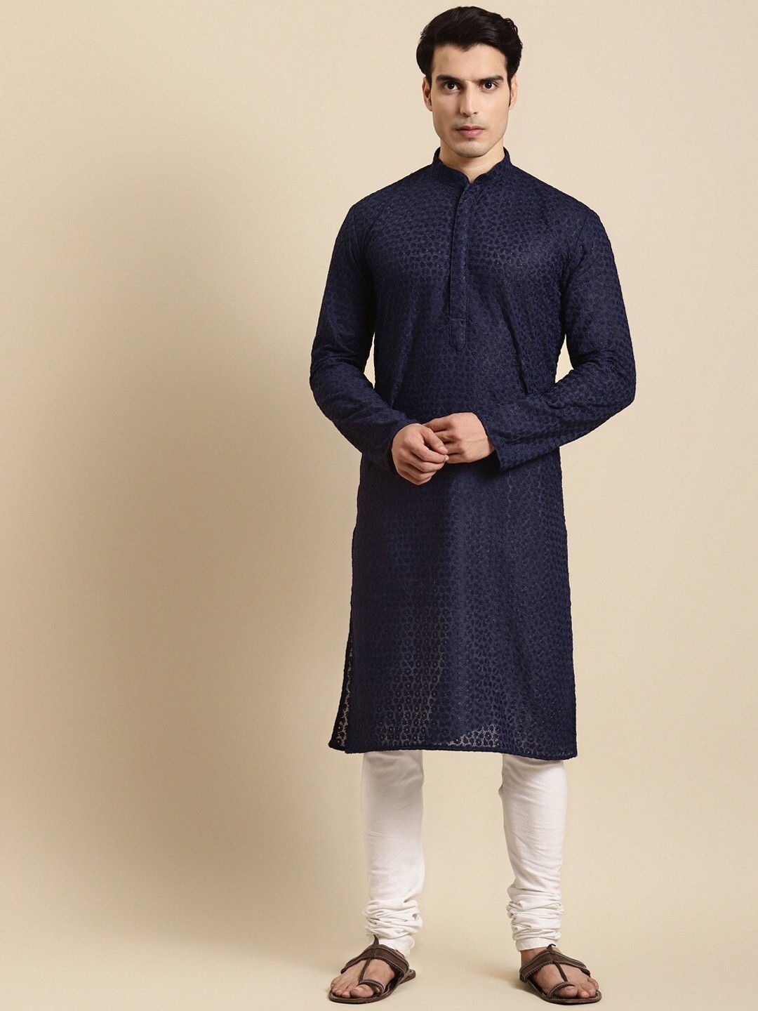 RAJUBHAI HARGOVINDAS Men Navy Blue Chikankari Embroidered Pure Cotton Kurta with Pyjamas
RAJUBHAI HARGOVINDAS Men Navy Blue Chikankari Embroidered Pure Cotton Kurta with Pyjamas