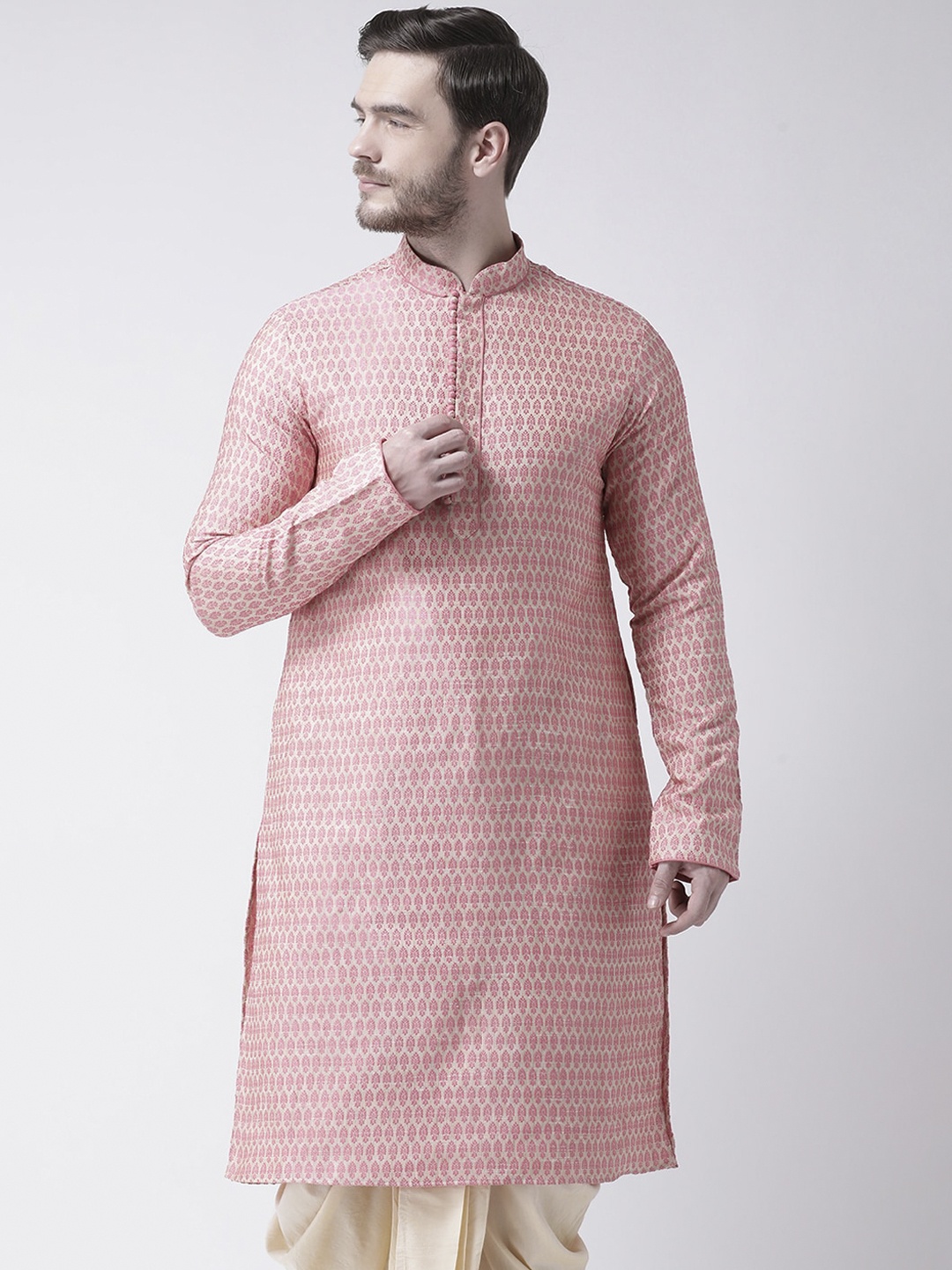 Chitwan Mohan Men Cream-Coloured & Pink Ethnic Motifs Embroidered Kurta with Dhoti Pants
Chitwan Mohan Men Cream-Coloured & Pink Ethnic Motifs Embroidered Kurta with Dhoti Pants