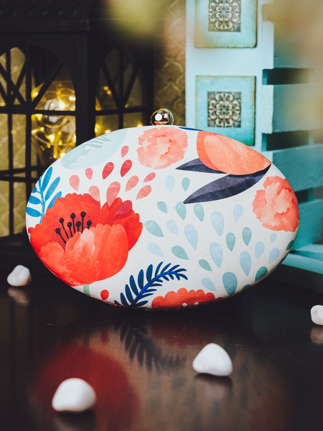 NR By Nidhi Rathi Peach-Coloured & Blue Floral Printed Box Clutch With Metal Chain Starp
NR By Nidhi Rathi Peach-Coloured & Blue Floral Printed Box Clutch With Metal Chain Starp