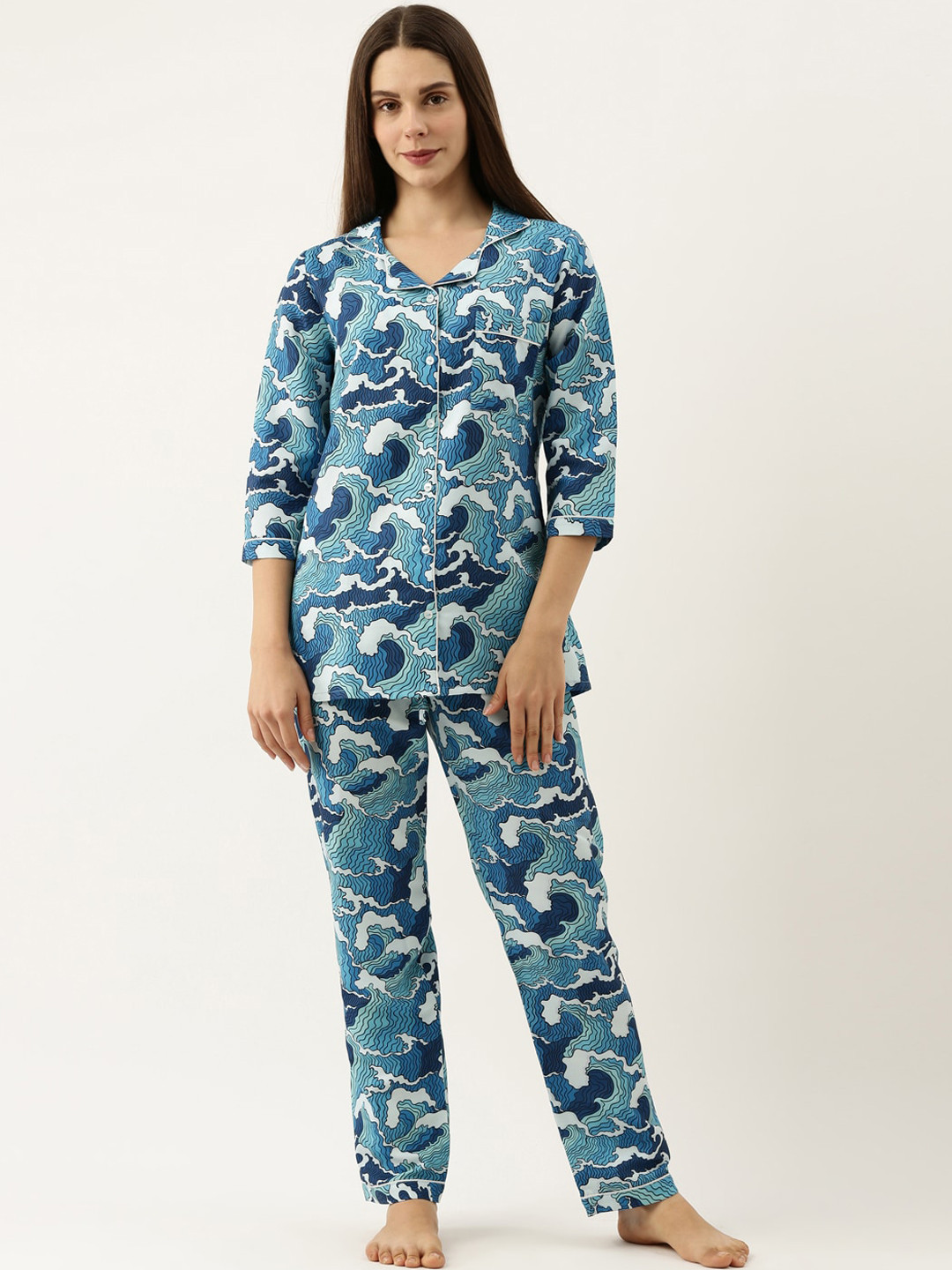 Bannos Swagger Women Blue & White Printed Night suit
Bannos Swagger Women Blue & White Printed Night suit