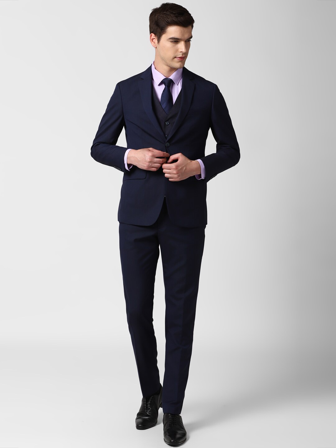 Peter England Elite Men Navy Blue Self Design Slim-Fit Single-Breasted 3 Piece Formal Suit
Peter England Elite Men Navy Blue Self Design Slim-Fit Single-Breasted 3 Piece Formal Suit
