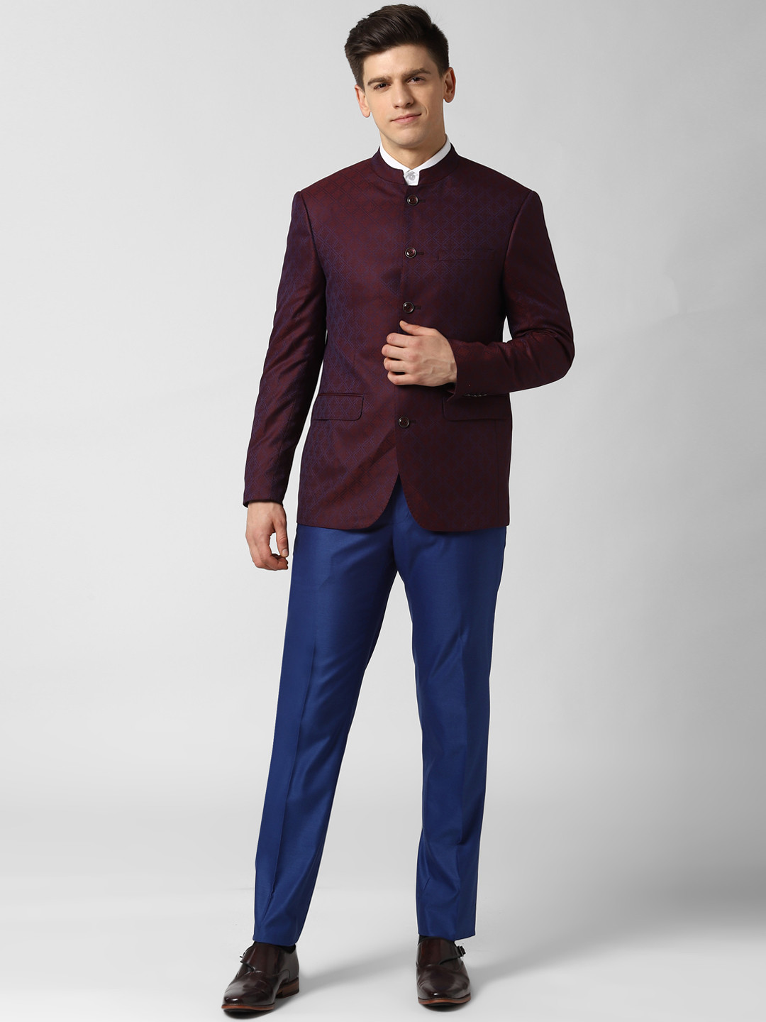Peter England Elite Men Maroon & Navy Blue Self Design Slim-Fit 2 Piece Bandhgala Formal Suit
Peter England Elite Men Maroon & Navy Blue Self Design Slim-Fit 2 Piece Bandhgala Formal Suit