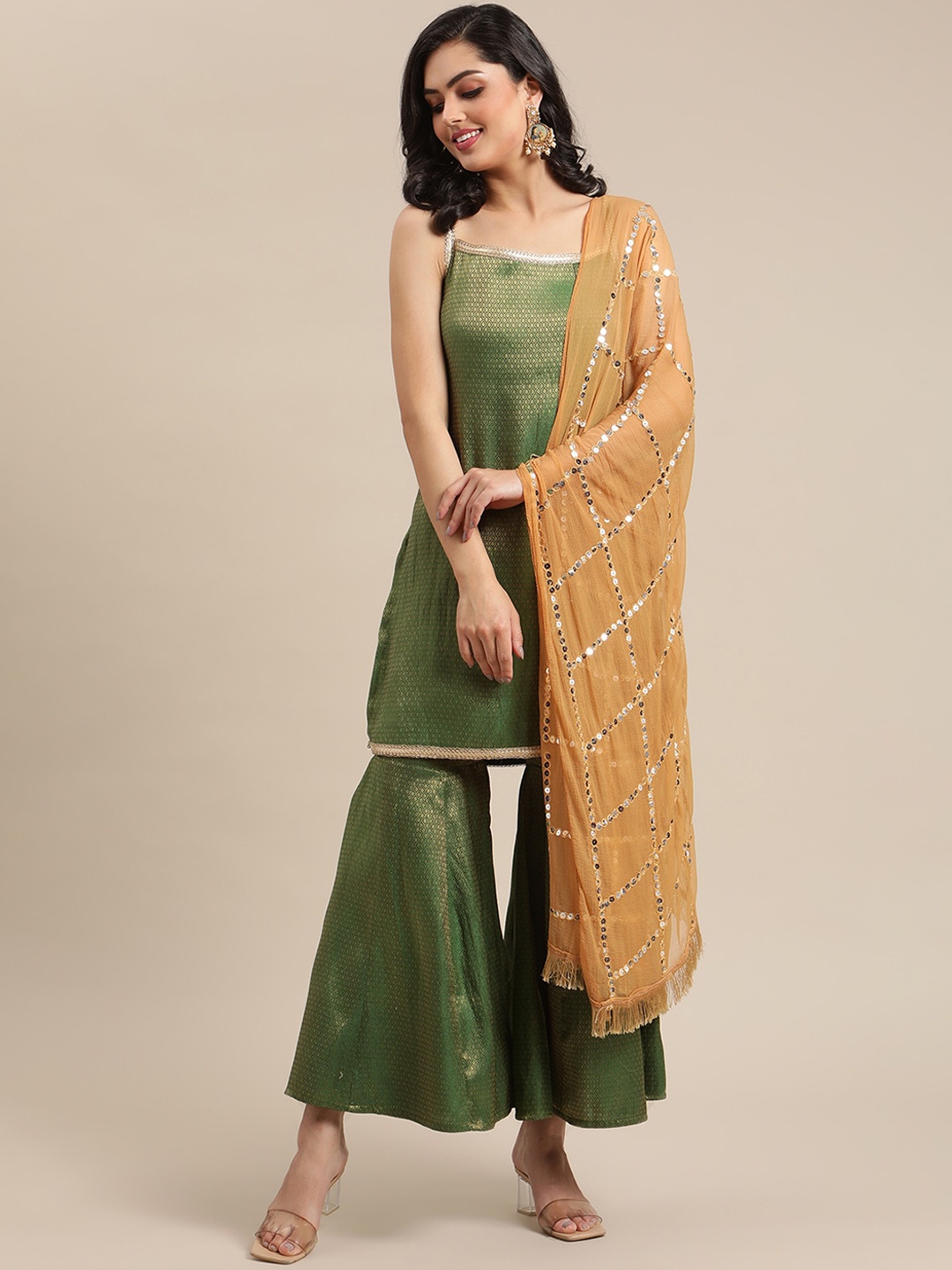 Varanga Women Green Ethnic Motifs Embroidered Regular Kurti with Sharara & With Dupatta
Varanga Women Green Ethnic Motifs Embroidered Regular Kurti with Sharara & With Dupatta