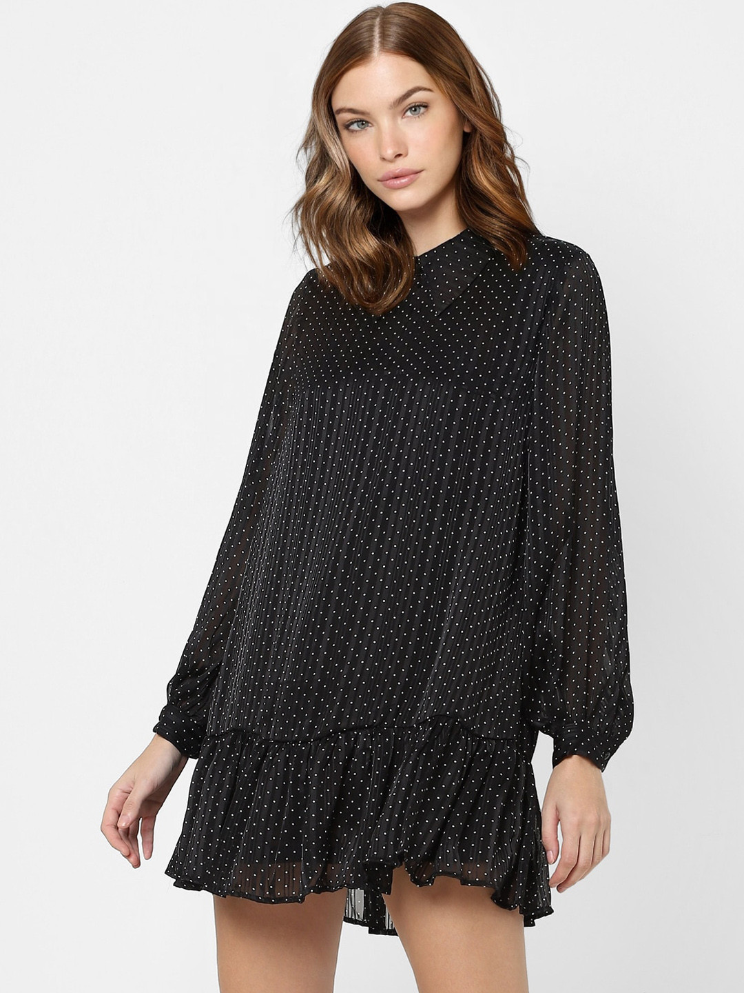 ONLY Black Drop-Waist Mini Dress
ONLY Black Drop-Waist Mini Dress