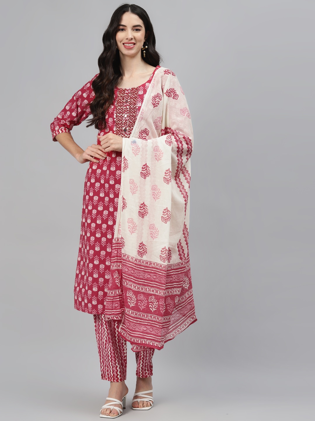 HIGHLIGHT FASHION EXPORT Women Red Printed Regular Kurta with Trousers & With Dupatta
HIGHLIGHT FASHION EXPORT Women Red Printed Regular Kurta with Trousers & With Dupatta