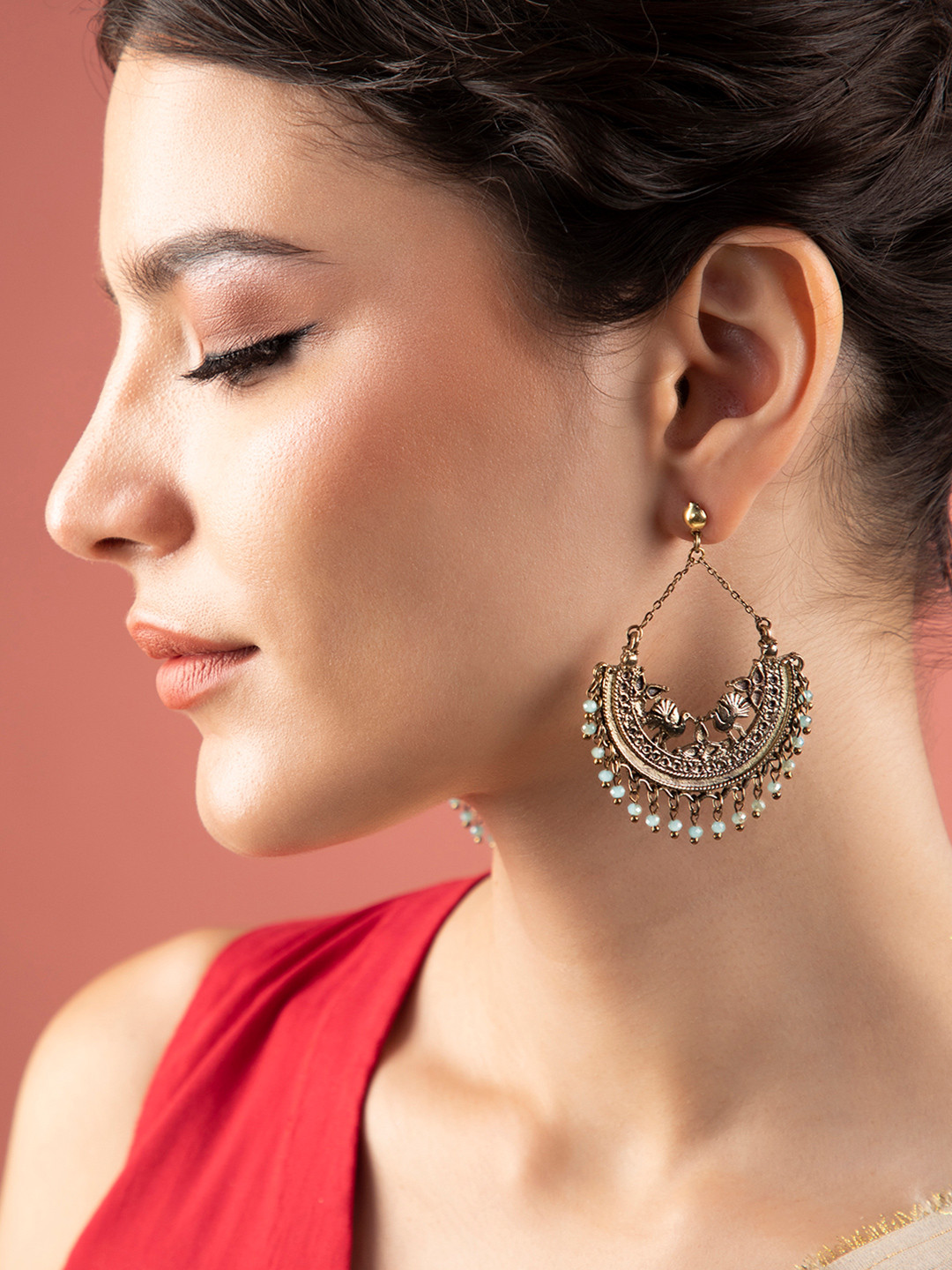 Rubans Gold-Toned Crescent Shaped Chandbalis Earrings 
Rubans Gold-Toned Crescent Shaped Chandbalis Earrings
