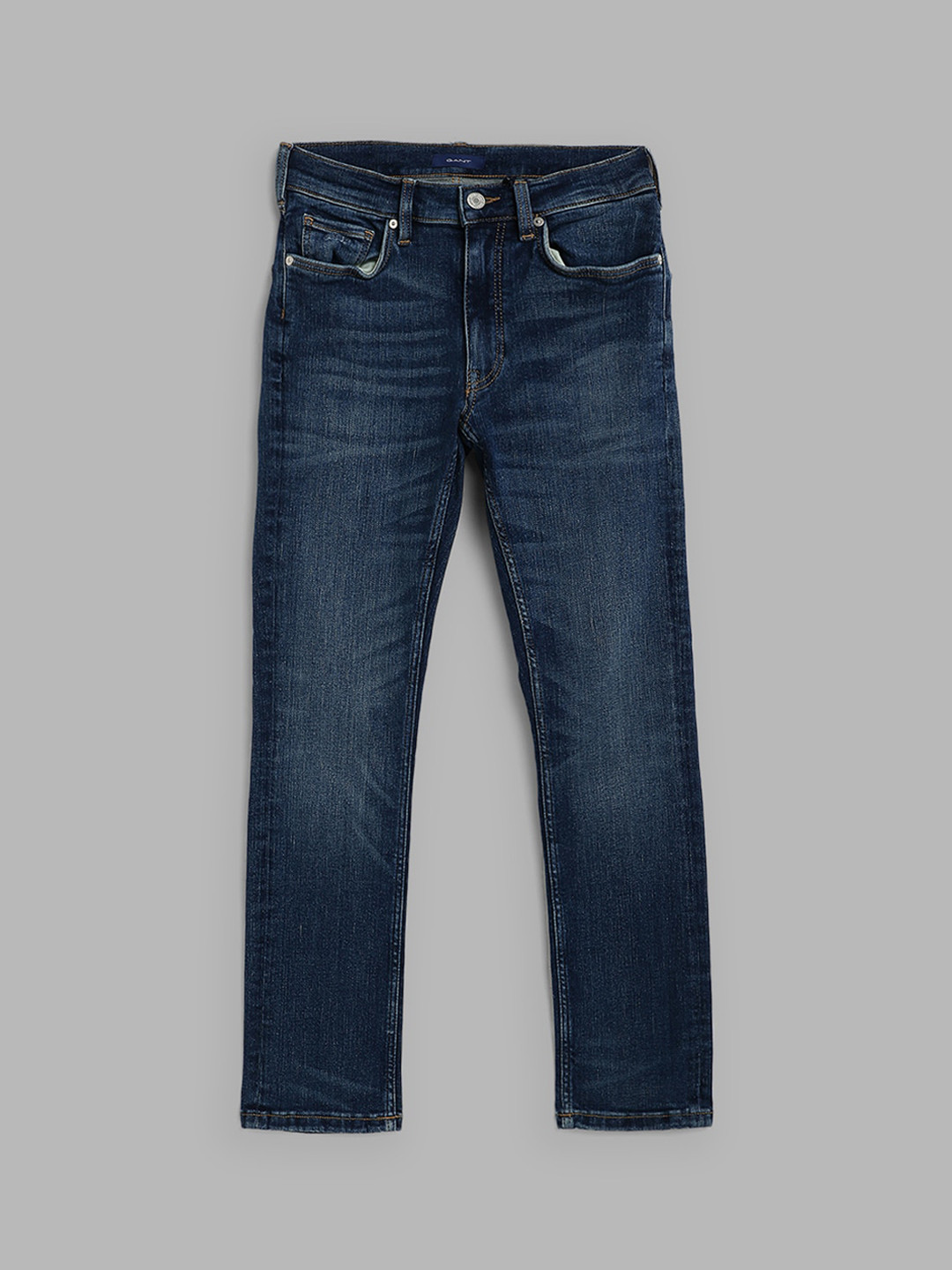 GANT Boys Blue Slim Fit Light Fade Jeans
GANT Boys Blue Slim Fit Light Fade Jeans