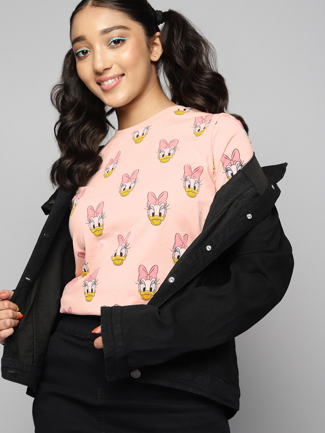 Kook N Keech Disney Teens Girls Peach-Coloured & White Daisy Duck Printed Cotton T-shirt
Kook N Keech Disney Teens Girls Peach-Coloured & White Daisy Duck Printed Cotton T-shirt