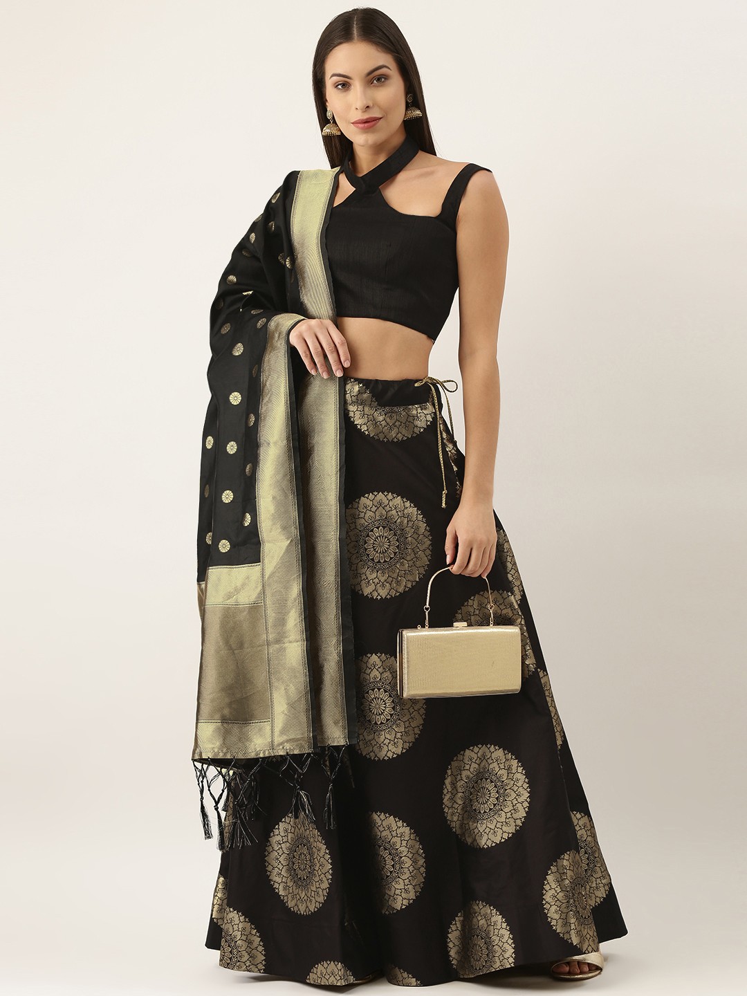 LOOKNBOOK ART Black & Gold-Toned Semi-Stitched Lehenga & Unstitched Blouse With Dupatta
LOOKNBOOK ART Black & Gold-Toned Semi-Stitched Lehenga & Unstitched Blouse With Dupatta
