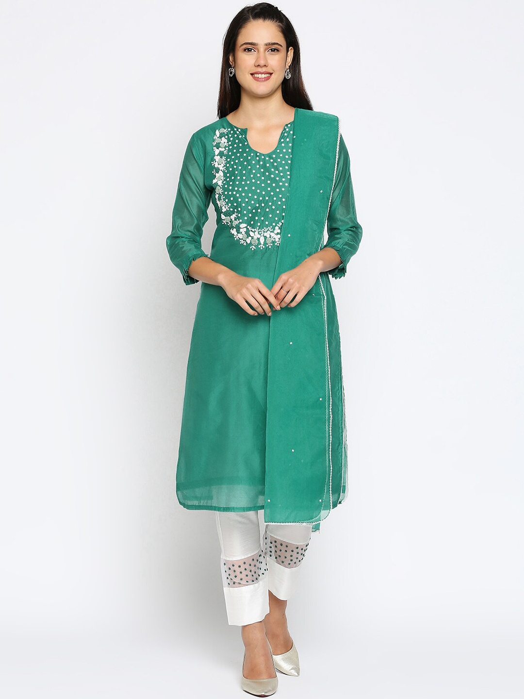 INDYES Women Green Floral Embroidered Regular Thread Work Chanderi Silk Kurta with Trousers & With Dupatta
INDYES Women Green Floral Embroidered Regular Thread Work Chanderi Silk Kurta with Trousers & With Dupatta