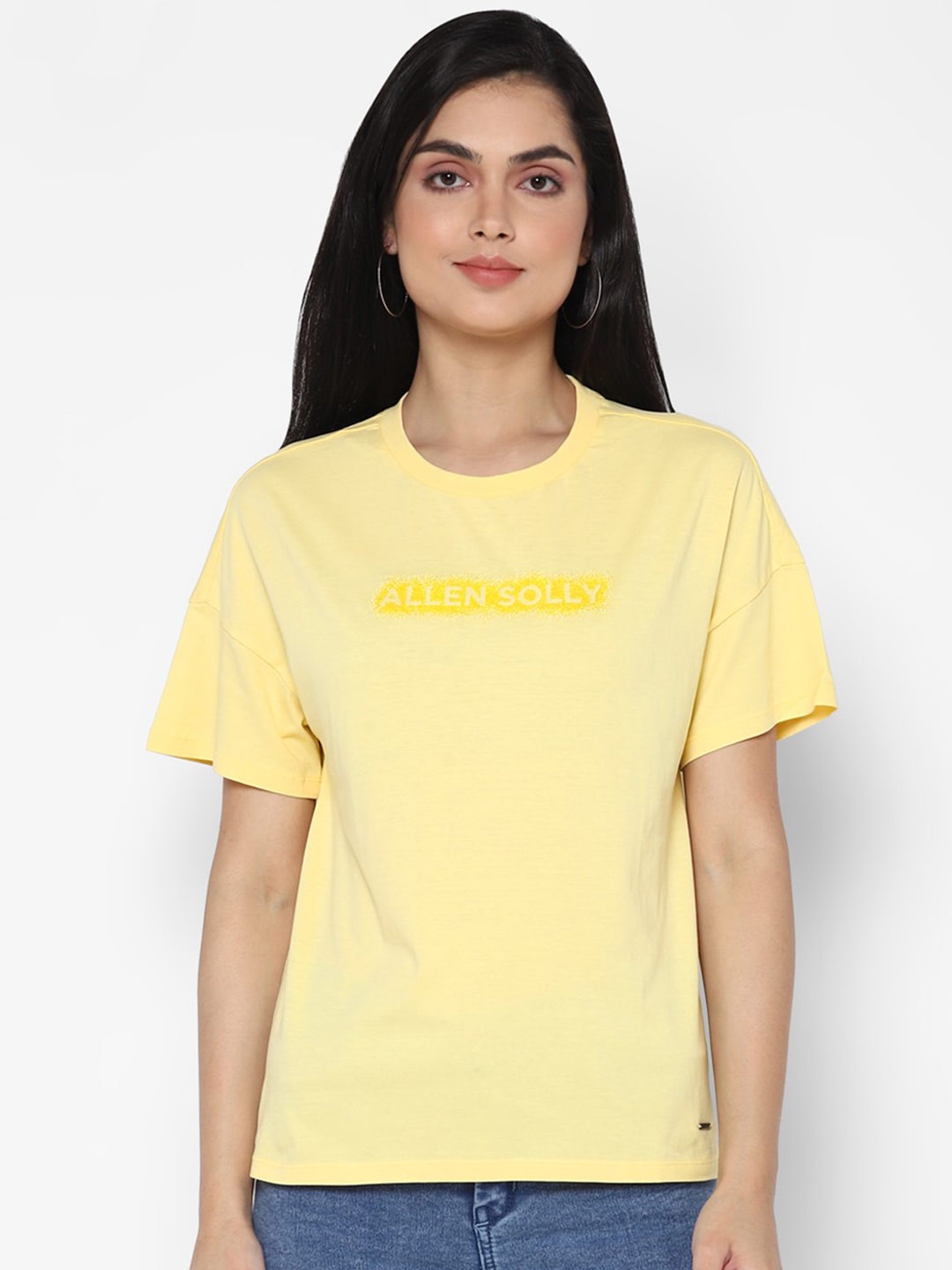 Allen Solly Woman Women Yellow Typography Print Drop-Shoulder Sleeves Pure Cotton T-shirt
Allen Solly Woman Women Yellow Typography Print Drop-Shoulder Sleeves Pure Cotton T-shirt