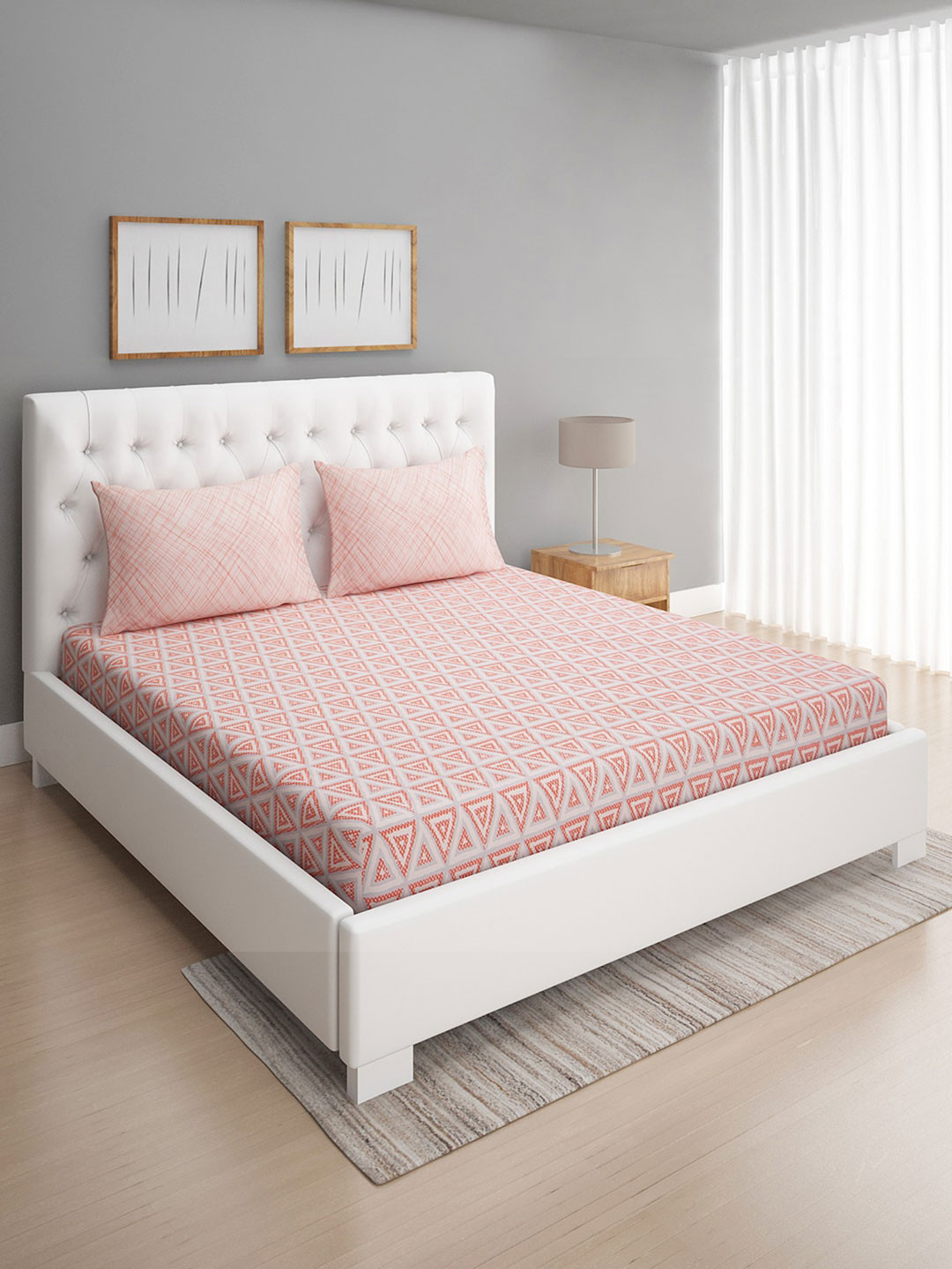 ROMEE Peach-Coloured & White Geometric 144 TC Queen Bedsheet with 2 Pillow Covers
ROMEE Peach-Coloured & White Geometric 144 TC Queen Bedsheet with 2 Pillow Covers