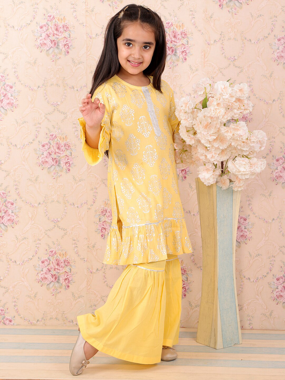 LIL DRAMA Girls Yellow Ethnic Motifs Printed Gotta Patti Pure Cotton Kurta With Sharara
LIL DRAMA Girls Yellow Ethnic Motifs Printed Gotta Patti Pure Cotton Kurta With Sharara