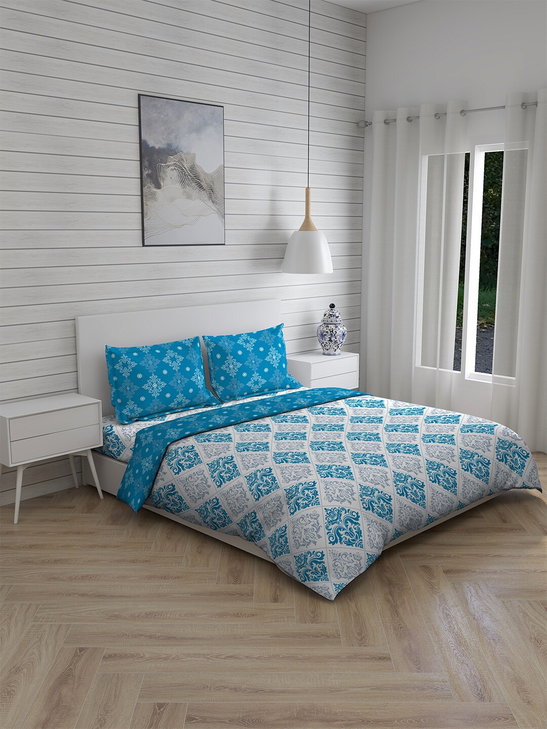 Layers Blue & White Floral Printed Pure Cotton 146 TC Double King 4-Piece Bedding Set
Layers Blue & White Floral Printed Pure Cotton 146 TC Double King 4-Piece Bedding Set