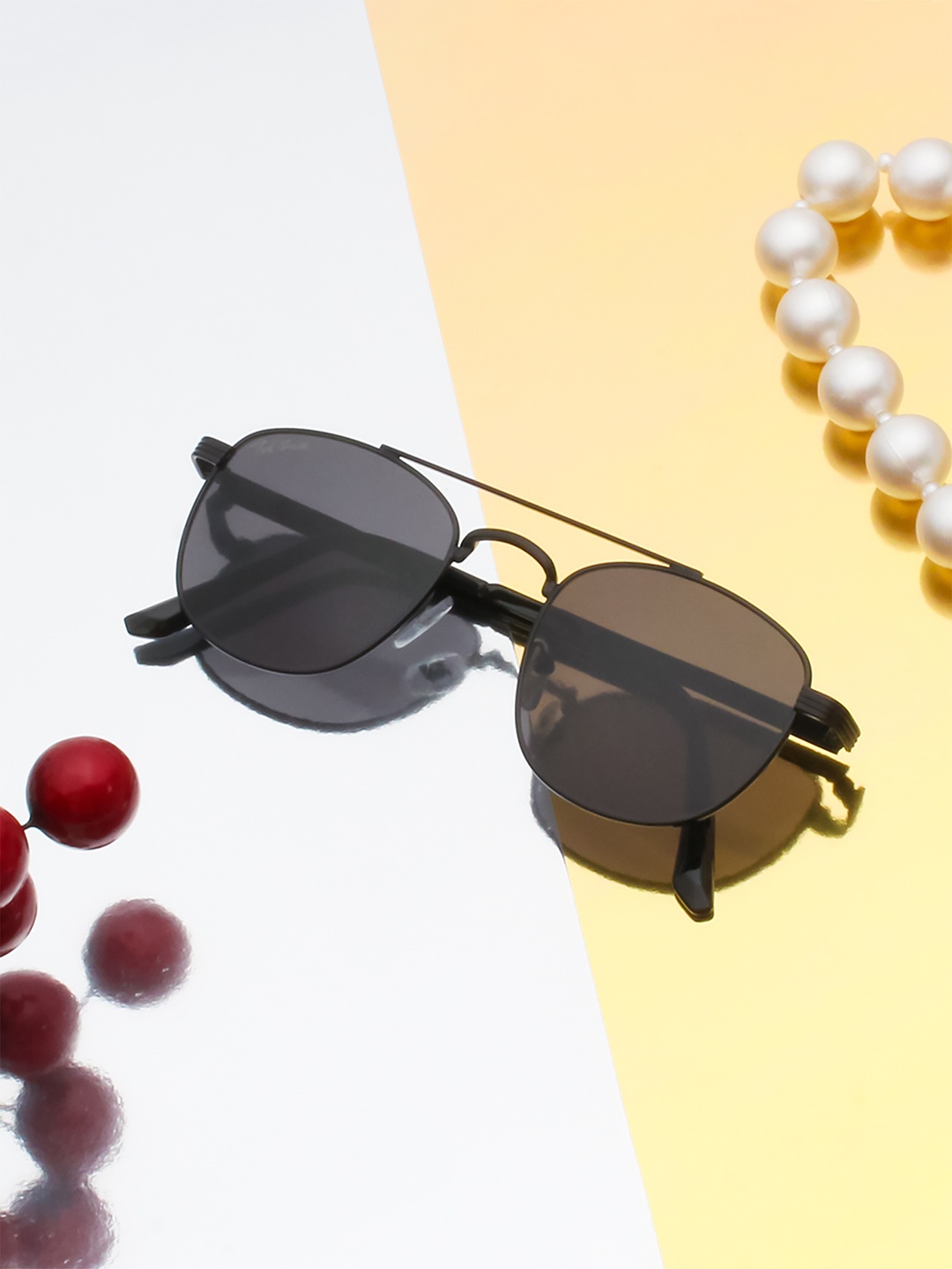 Ted Smith Unisex Grey Lens & Black Aviator Sunglasses with UV Protected Lens JOHNY_C2
Ted Smith Unisex Grey Lens & Black Aviator Sunglasses with UV Protected Lens JOHNY_C2