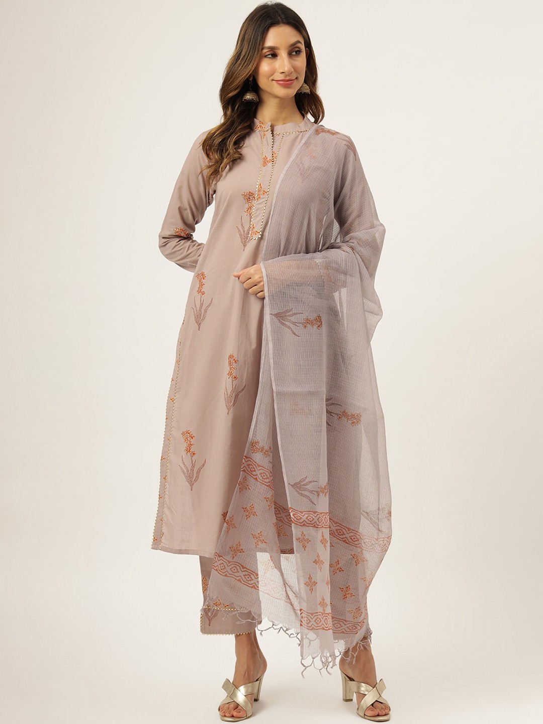 Lavanya The Label Women Grey Printed Regular Pure Cotton Kurta with Trousers & Dupatta
Lavanya The Label Women Grey Printed Regular Pure Cotton Kurta with Trousers & Dupatta