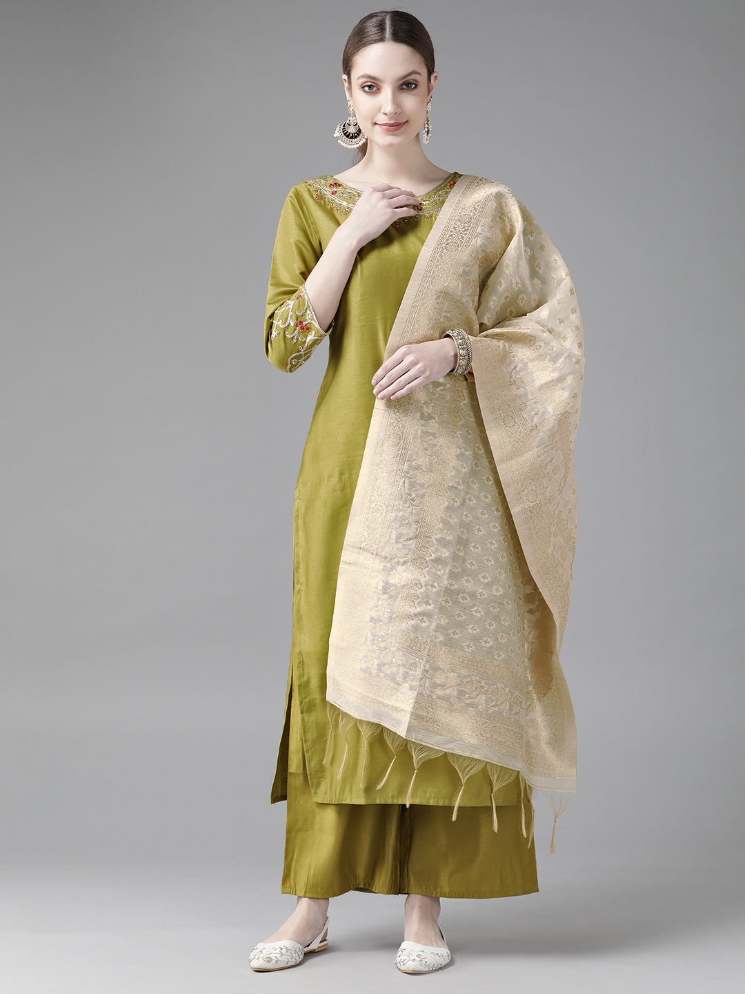 Indo Era Women Olive Green Ethnic Motifs Embroidered Chanderi Silk Kurta with Palazzos & With Dupatta
Indo Era Women Olive Green Ethnic Motifs Embroidered Chanderi Silk Kurta with Palazzos & With Dupatta