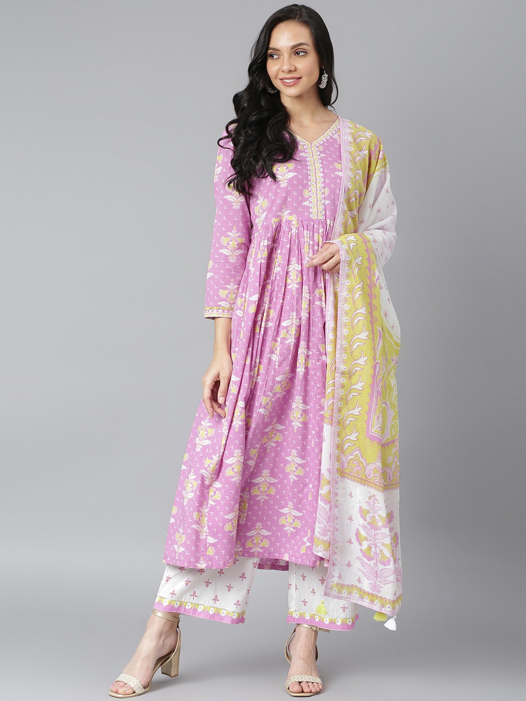 QOMN Women Lavender Floral Printed Regular Sequinned Pure Cotton Kurta with Palazzos & With Dupatta
QOMN Women Lavender Floral Printed Regular Sequinned Pure Cotton Kurta with Palazzos & With Dupatta