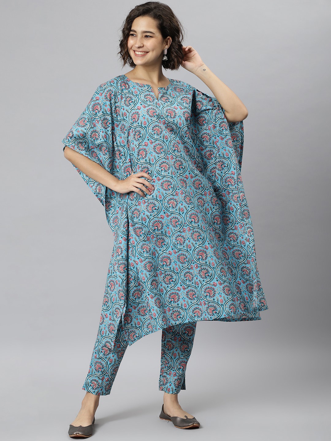 Janasya Women Blue Ethnic Motifs Printed Regular Pure Cotton Kaftan Kurta with Trousers
Janasya Women Blue Ethnic Motifs Printed Regular Pure Cotton Kaftan Kurta with Trousers