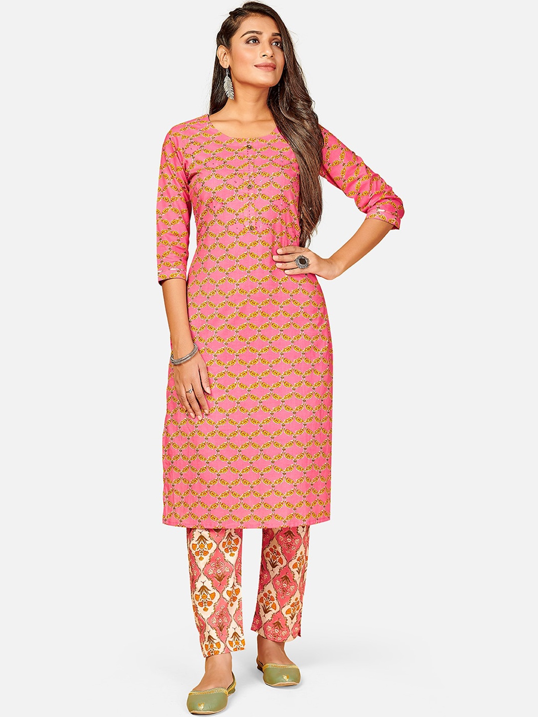 Vbuyz Women Pink Bandhani Printed Regular Thread Work Pure Cotton Kurti with Trousers
Vbuyz Women Pink Bandhani Printed Regular Thread Work Pure Cotton Kurti with Trousers