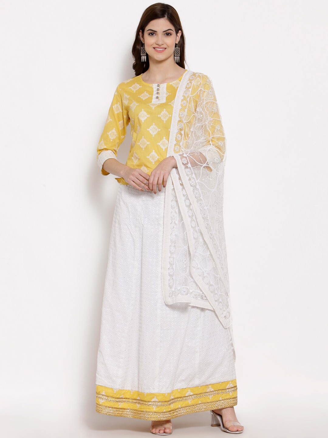 Myshka Yellow & White Embroidered Thread Work Semi-Stitched Lehenga & Blouse With Dupatta
Myshka Yellow & White Embroidered Thread Work Semi-Stitched Lehenga & Blouse With Dupatta