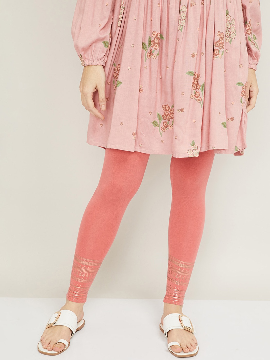 Melange by Lifestyle Women Coral Pink & Gold Printed Ankle-Length Leggings