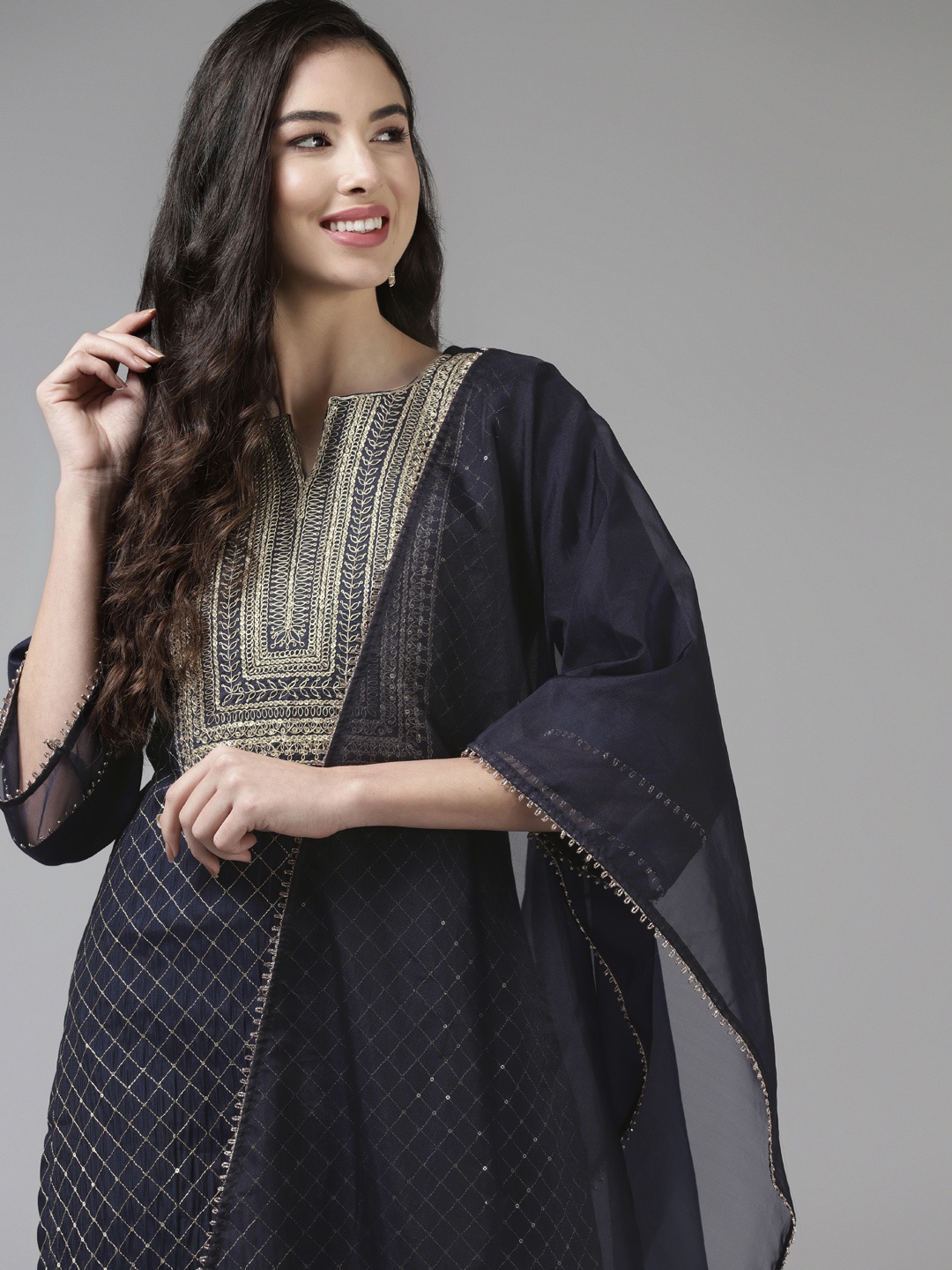 Indo Era Navy Blue & Gold Embroidered Sequin Liva Straight Straight Kurta Trousers Dupatta
Indo Era Navy Blue & Gold Embroidered Sequin Liva Straight Straight Kurta Trousers Dupatta