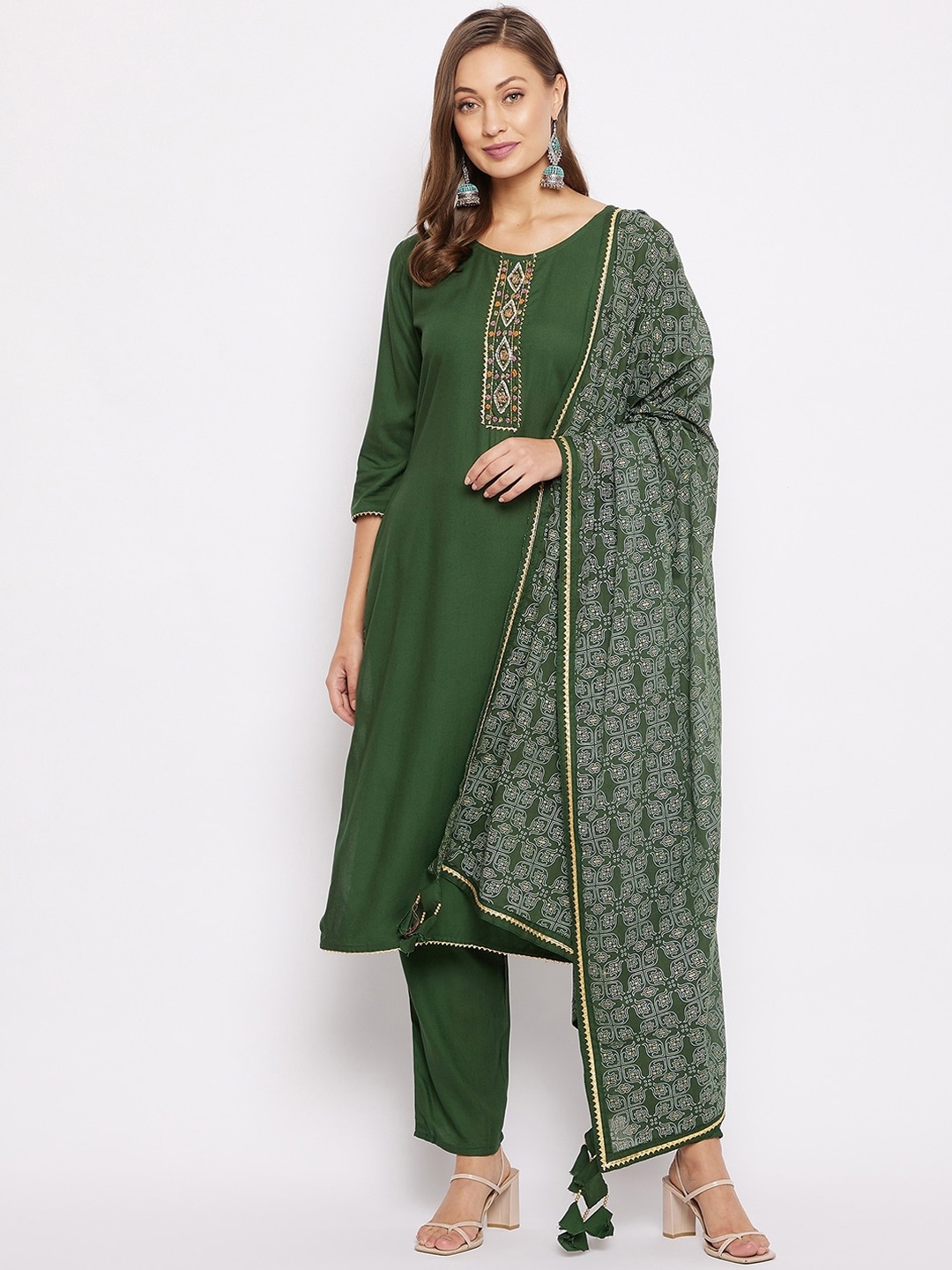 Prakhya Women Green Ethnic Motifs Embroidered Regular Gotta Patti Kurta with Trousers & With Dupatta
Prakhya Women Green Ethnic Motifs Embroidered Regular Gotta Patti Kurta with Trousers & With Dupatta