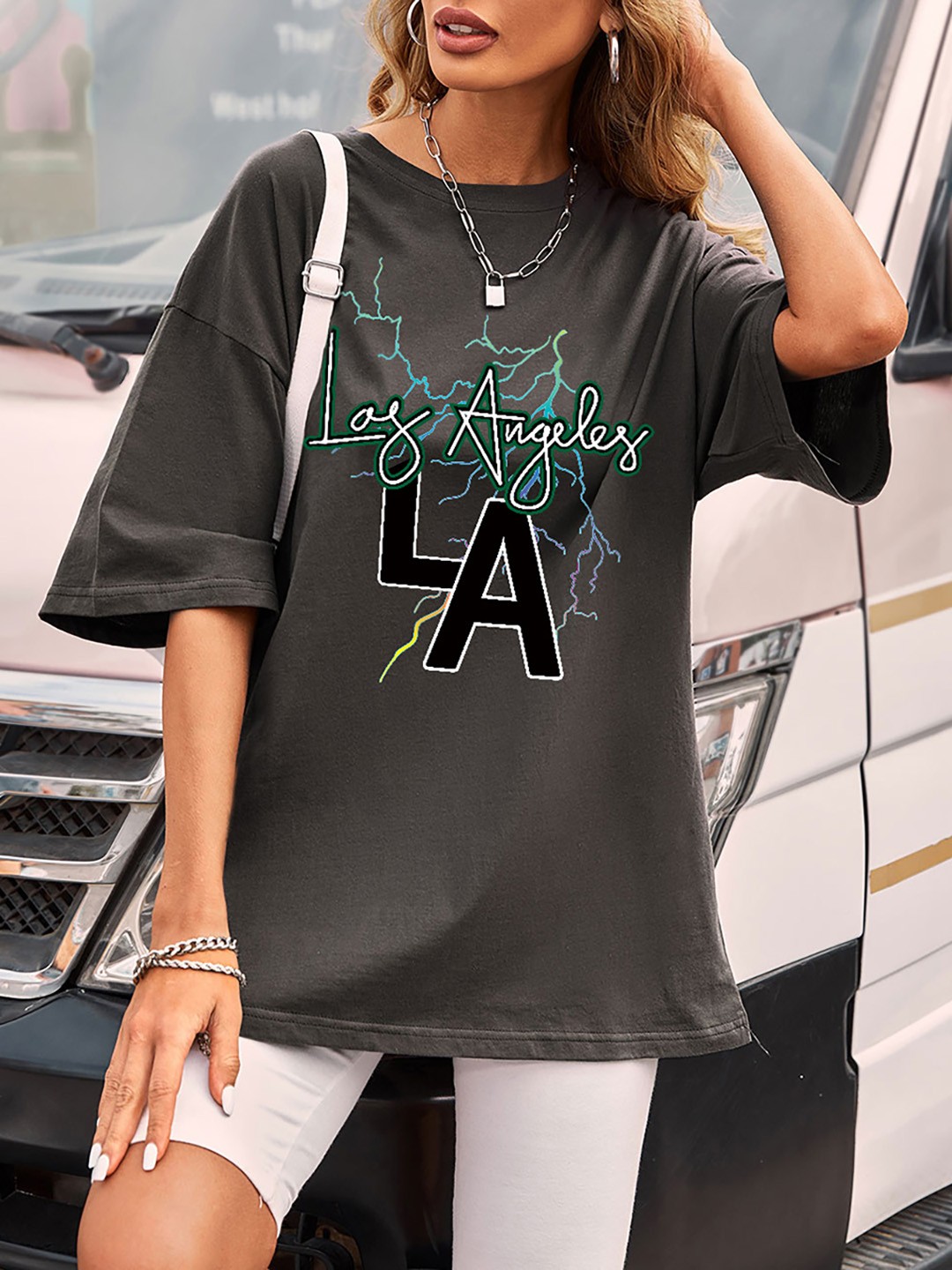 URBANIC Women Charcoal Grey & Black Pure Cotton Printed Drop-Shoulder Sleeves T-shirt
URBANIC Women Charcoal Grey & Black Pure Cotton Printed Drop-Shoulder Sleeves T-shirt