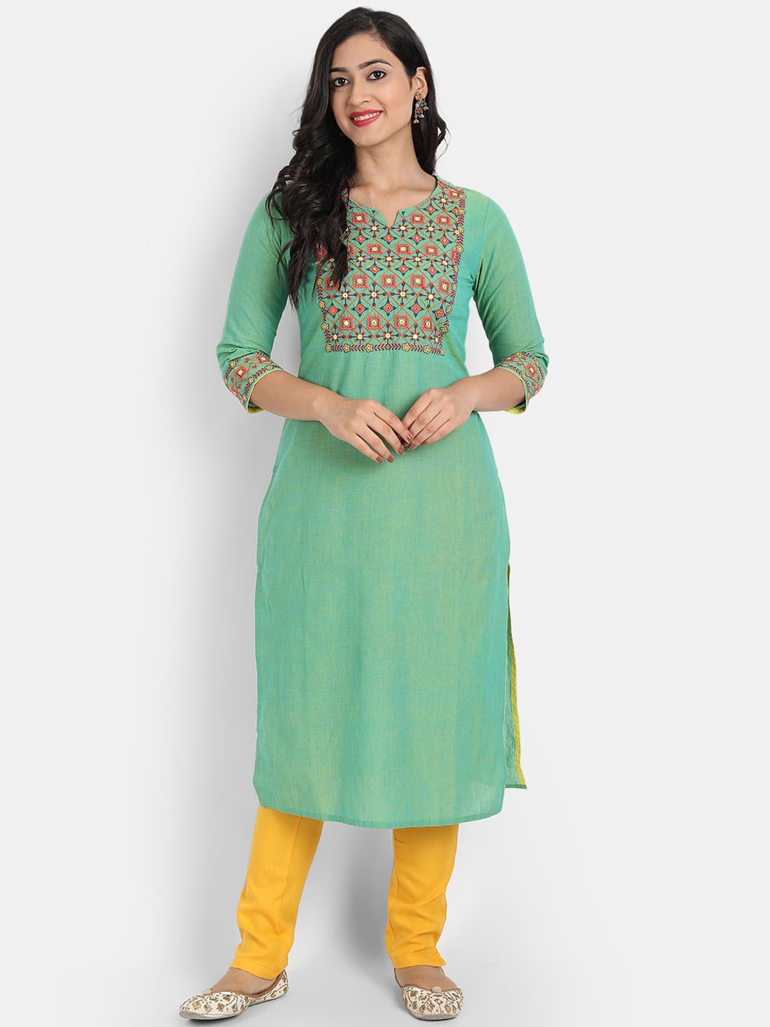 SUTI Women Green Geometric Mirror Work Kurta