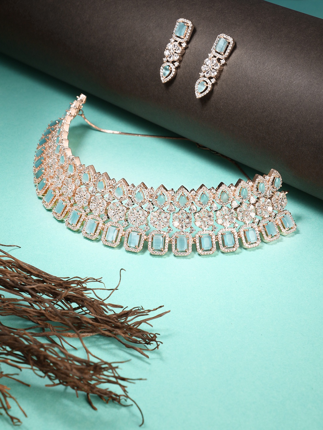 Adwitiya Collection 24CT Rose Gold-Plated Blue & White CZ Studded Antique Jewellery Set
Adwitiya Collection 24CT Rose Gold-Plated Blue & White CZ Studded Antique Jewellery Set