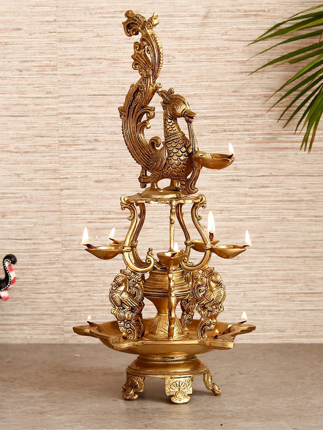 eCraftIndia Antique Finish Decorative Handcrafted Brass Peacock Showpiece Diya With Stand, Gold
eCraftIndia Antique Finish Decorative Handcrafted Brass Peacock Showpiece Diya With Stand, Gold
