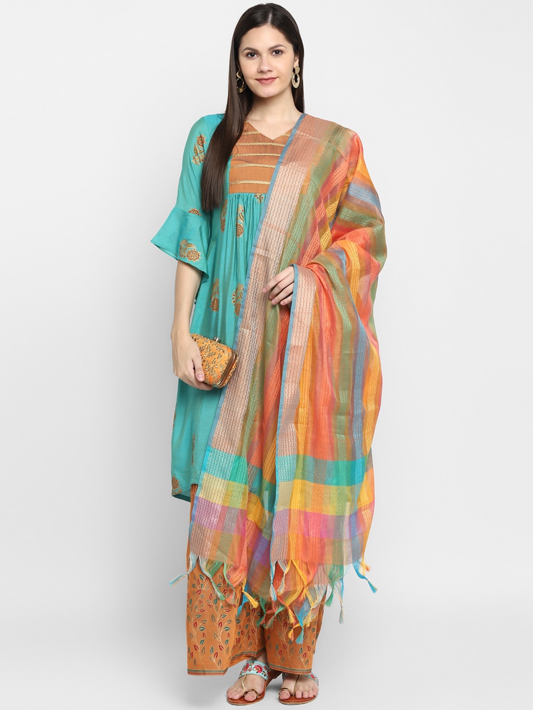 VAABA Women Green & Mustard Yellow Ethnic Printed Pleated Kurta with Palazzos & Dupatta
VAABA Women Green & Mustard Yellow Ethnic Printed Pleated Kurta with Palazzos & Dupatta