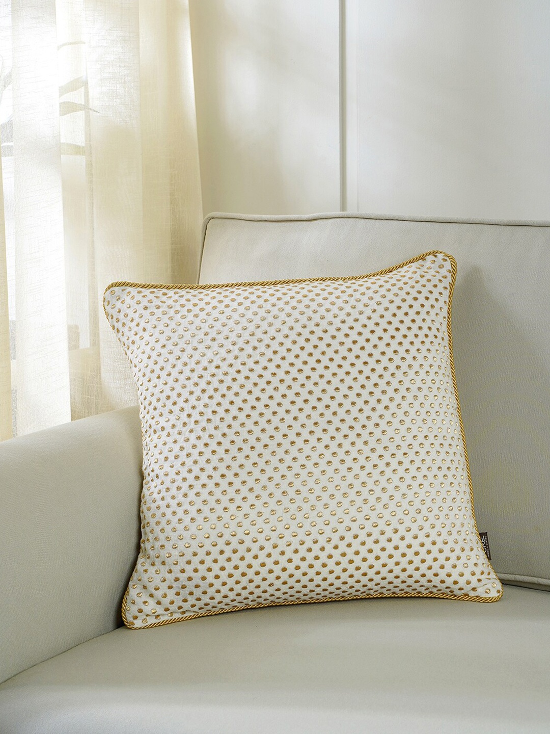 Pure Home and Living Off White & Gold-Toned Embellished Square Cushion Covers
Pure Home and Living Off White & Gold-Toned Embellished Square Cushion Covers