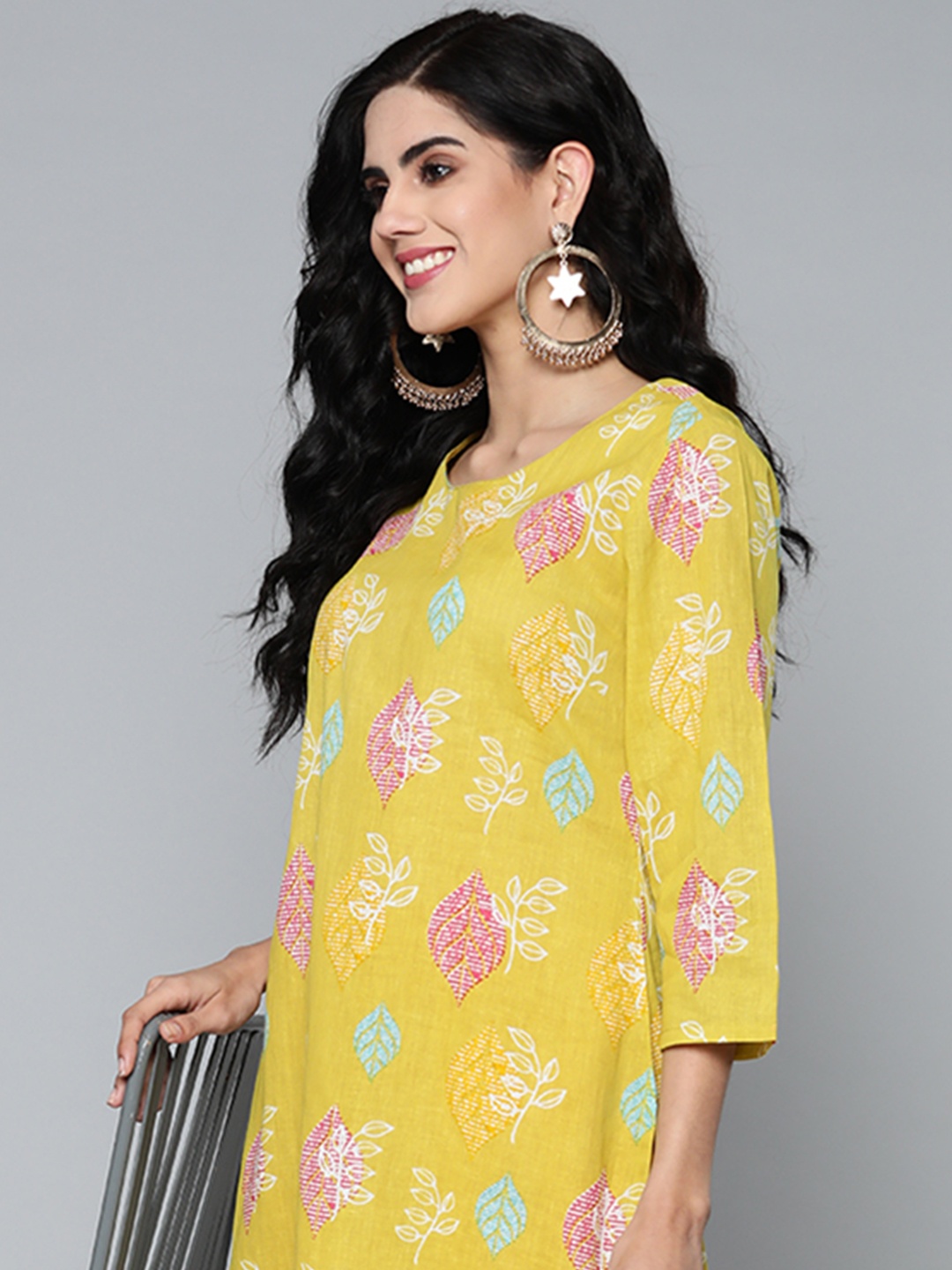 HERE&NOW Women Green & Mustard Yellow Floral Printed Pure Cotton Kurta with Palazzos
HERE&NOW Women Green & Mustard Yellow Floral Printed Pure Cotton Kurta with Palazzos
