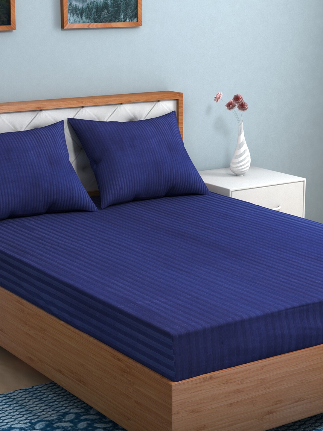 TAG 7 Cream-Coloured & Blue Striped 144 TC Cotton 2 King Bedsheet with 4 Pillow Covers
TAG 7 Cream-Coloured & Blue Striped 144 TC Cotton 2 King Bedsheet with 4 Pillow Covers