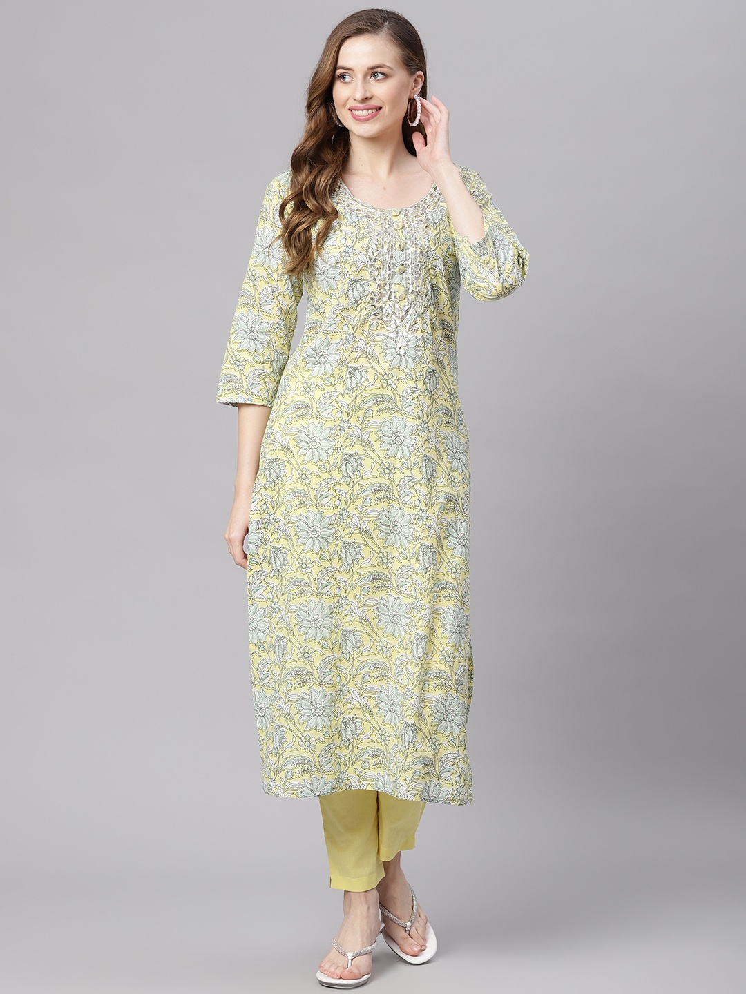 Divena Women Yellow Floral Printed Regular Gotta Patti Pure Cotton Kurta with Trousers
Divena Women Yellow Floral Printed Regular Gotta Patti Pure Cotton Kurta with Trousers