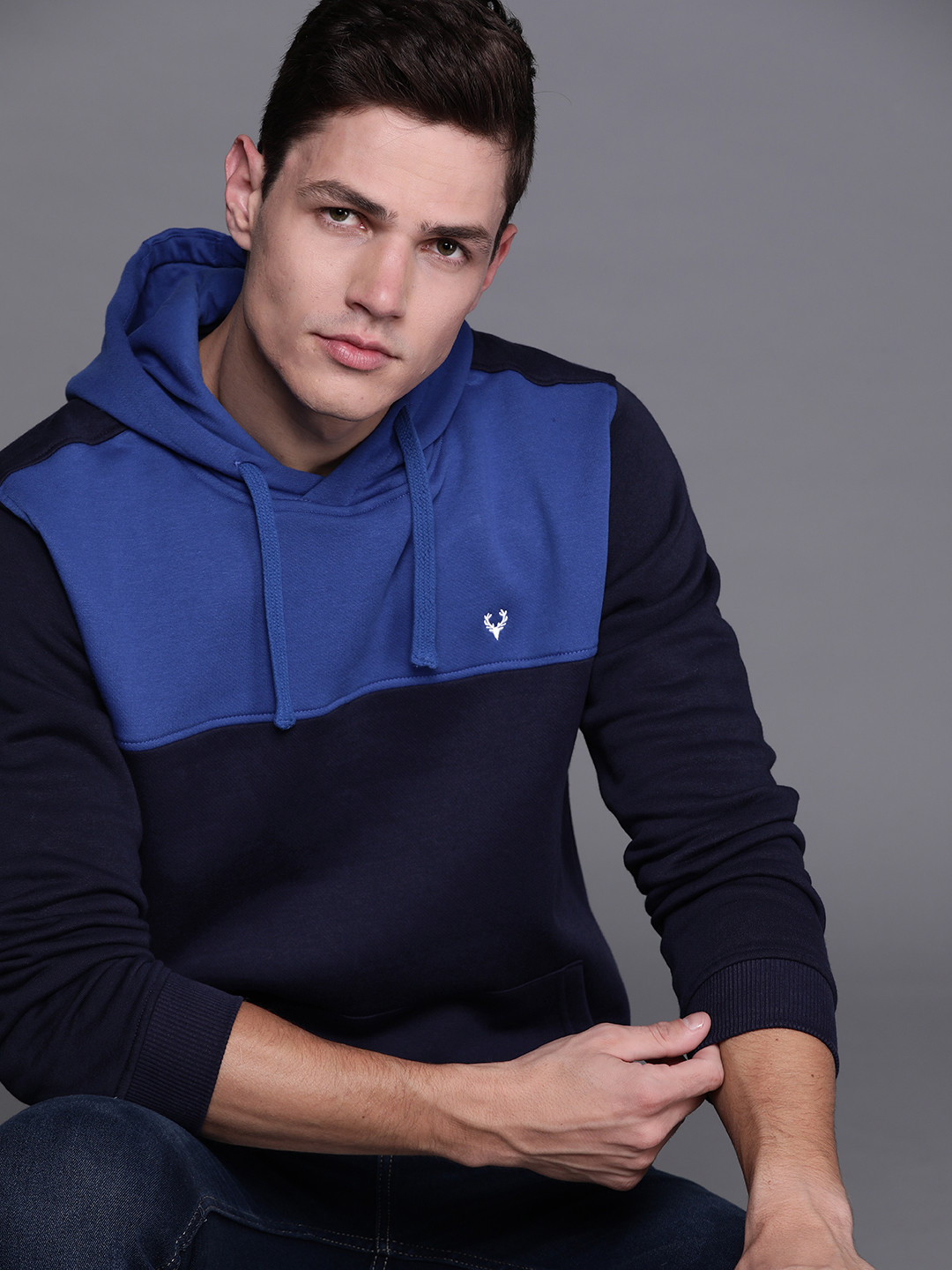 Allen Solly Men Navy Blue Colourblocked Hooded Sweatshirt
Allen Solly Men Navy Blue Colourblocked Hooded Sweatshirt