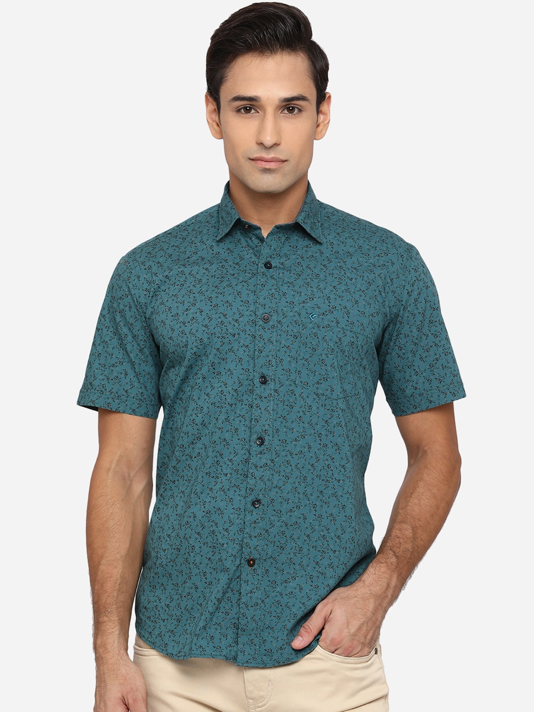 Greenfibre Men Green Classic Slim Fit Floral Opaque Pure Cotton Printed Casual Shirt
Greenfibre Men Green Classic Slim Fit Floral Opaque Pure Cotton Printed Casual Shirt