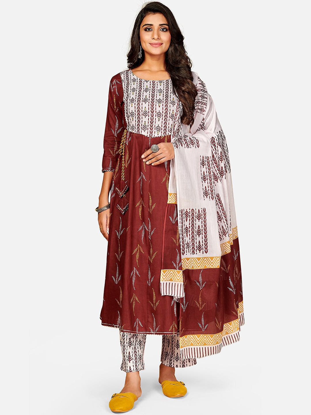 Vbuyz Women Maroon & Grey Printed Thread Work Pure Cotton Kurta with Trousers & Dupatta
Vbuyz Women Maroon & Grey Printed Thread Work Pure Cotton Kurta with Trousers & Dupatta