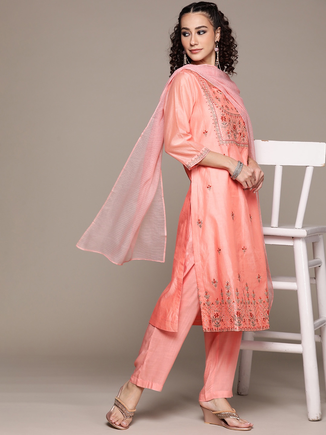 aarke Ritu Kumar Women Peach-Coloured Printed Regular Kurta with Trousers & With Dupatta
aarke Ritu Kumar Women Peach-Coloured Printed Regular Kurta with Trousers & With Dupatta