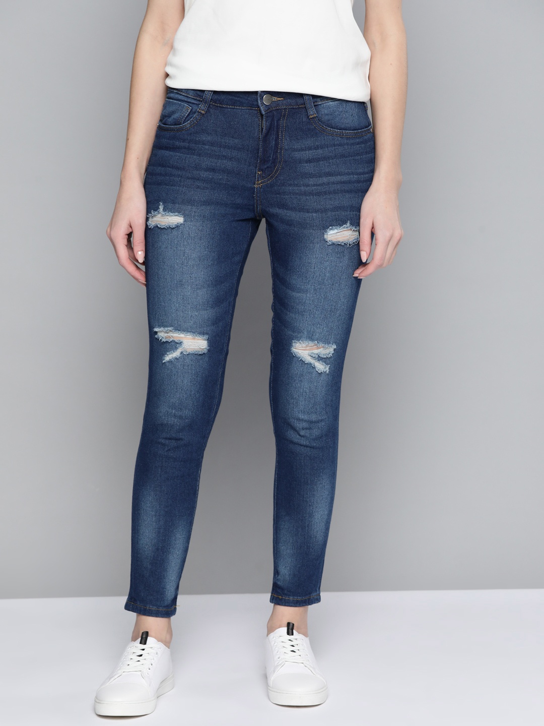 Mast & Harbour Women Navy Blue Skinny Fit Mildly Distressed Light Fade Stretchable Jeans
Mast & Harbour Women Navy Blue Skinny Fit Mildly Distressed Light Fade Stretchable Jeans
