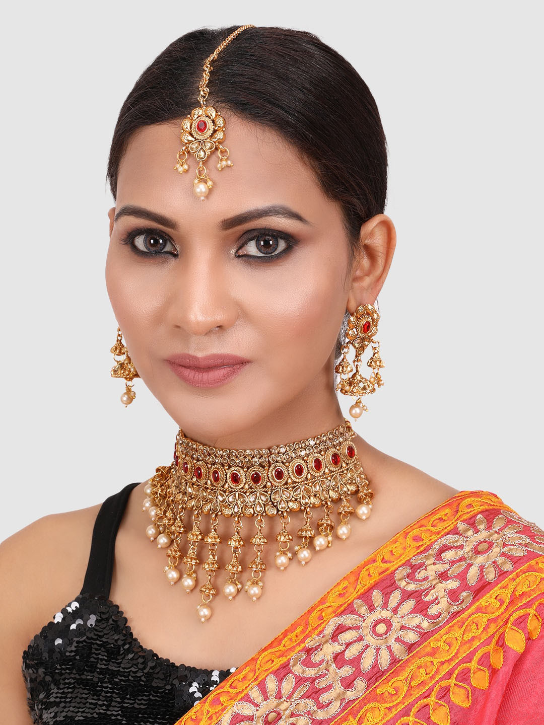 PENNY JEWELS Gold-Plated Red & White Kundan-Studded & Pearl Beaded Vilandi Jewellery Set
PENNY JEWELS Gold-Plated Red & White Kundan-Studded & Pearl Beaded Vilandi Jewellery Set