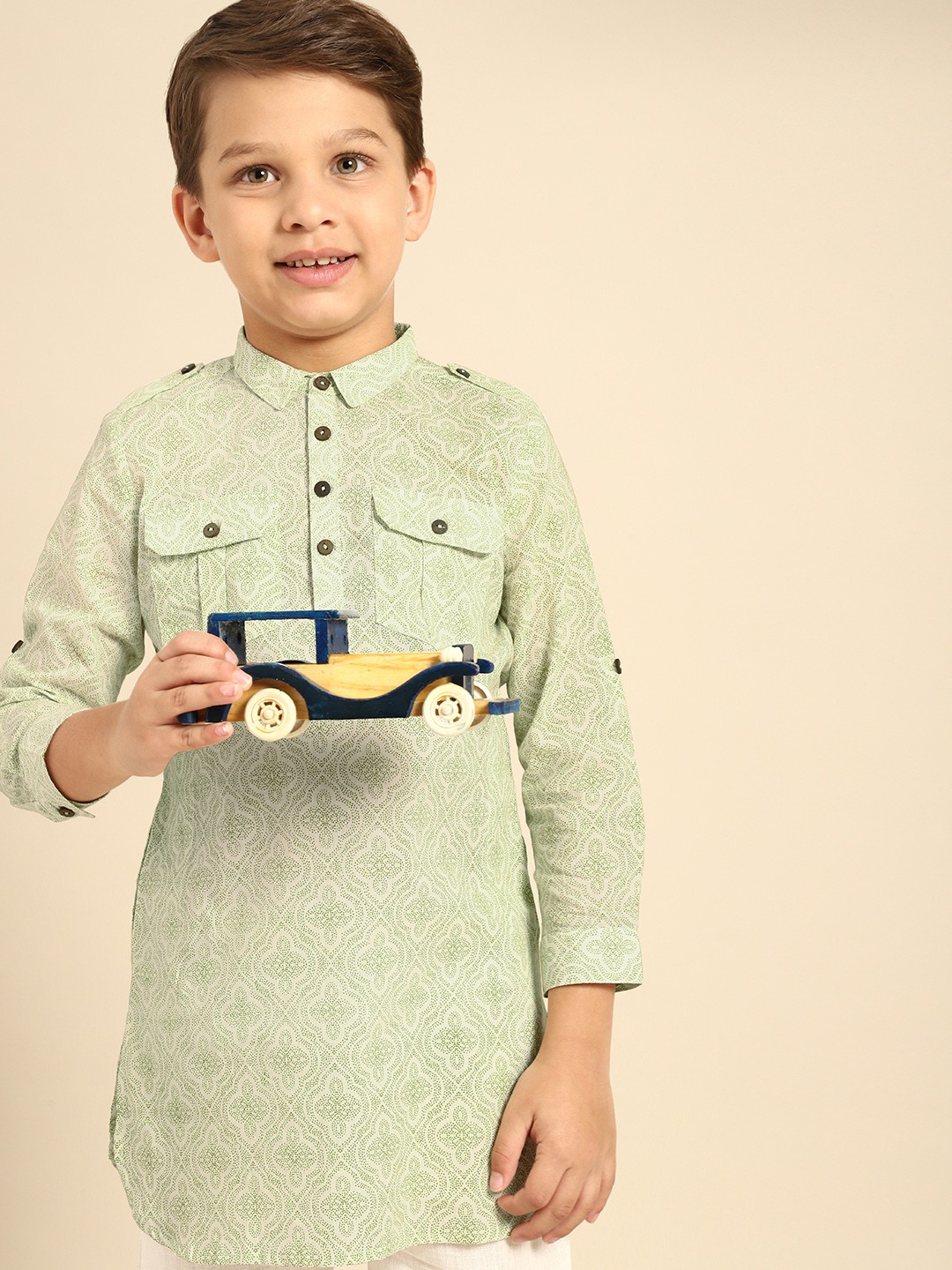 House of Pataudi Boys Off White & Green Pure Cotton Ethnic Motifs Print Pathani Kurta
House of Pataudi Boys Off White & Green Pure Cotton Ethnic Motifs Print Pathani Kurta